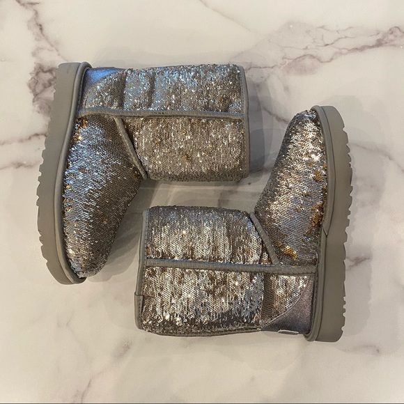 UGG Silver Gold Classic Short Flip Sequin Cosmos - Picture 2 of 15